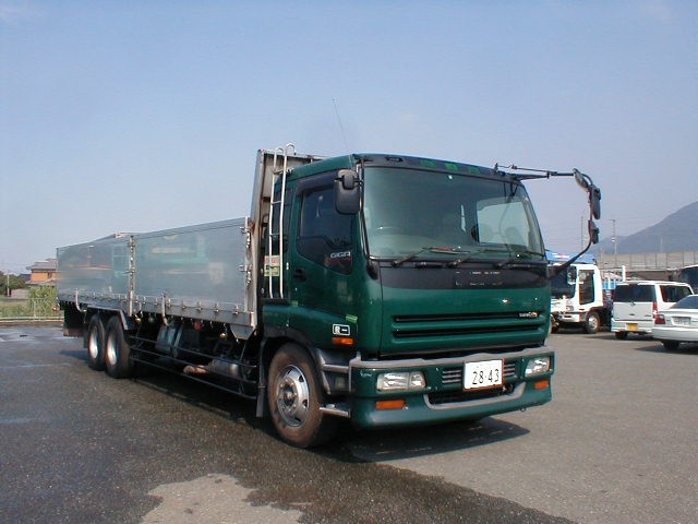 Isuzu () Giga CYM81V1 (CYM81R1):  