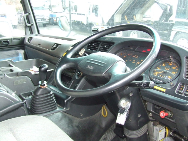Isuzu () Gigamax CYL50V2W:  