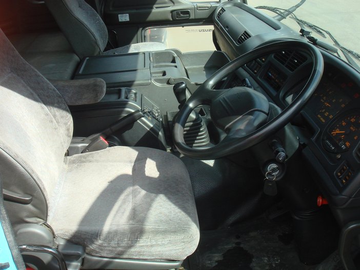 Isuzu () Gigamax CYL50V2:  