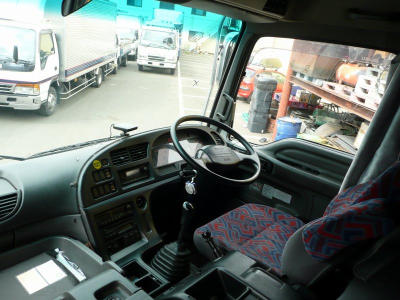 Isuzu () Giga CYM52V4:  
