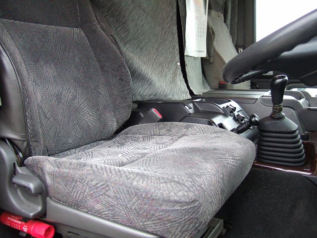 Isuzu () Giga CYL51T3:  