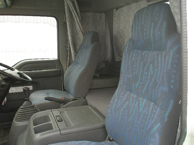 Isuzu () Forward FSR35G3:  