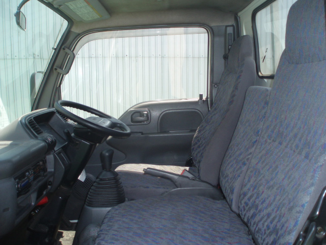 Isuzu () Elf NKR81:  