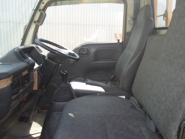 Isuzu () Elf NKR66E (G):  