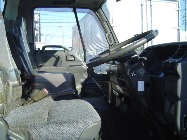 Isuzu () Forward NRR33L4:  