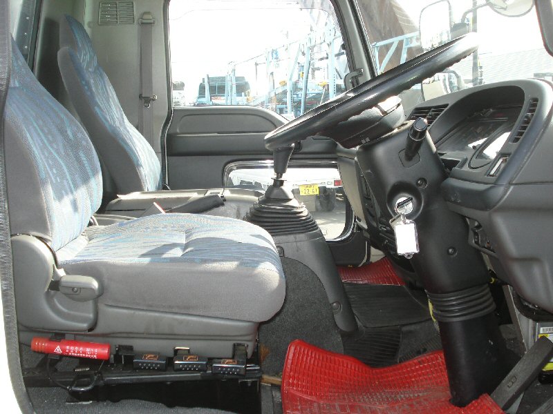 Isuzu () Forward FRR90H3S:  