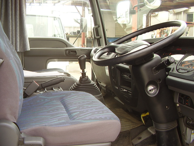 Isuzu () Forward FRR90L3 (S):  