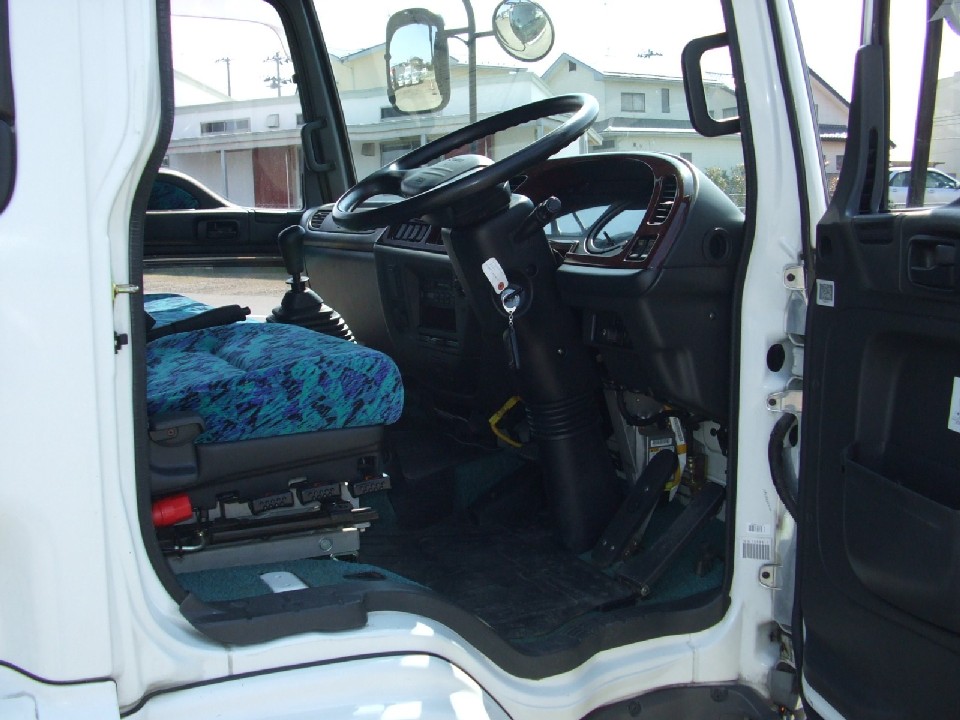 Isuzu () Forward FRR32G2:  