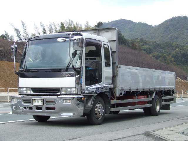 Isuzu () Forward FRR33K4:  