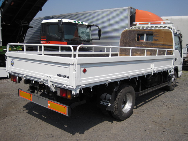 Isuzu () Elf NPR75L:  