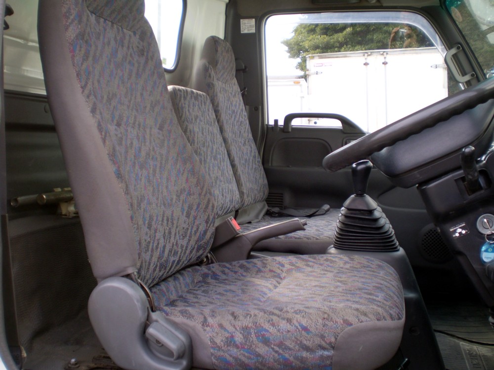 Isuzu () Elf NPR72G (P):  