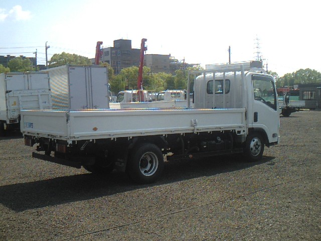 Isuzu () Elf NMR85:  