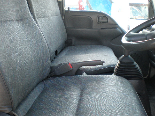 Isuzu () Elf NKR71E:  