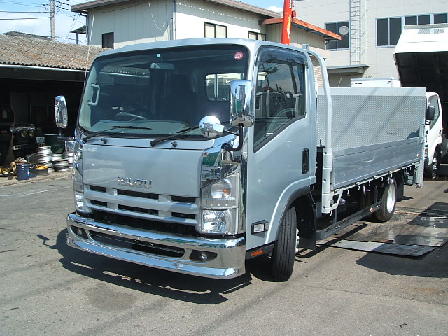 Isuzu () Elf NNR85:  