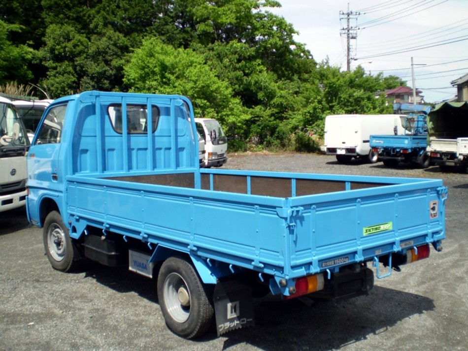 Isuzu () Elf KAD52:  