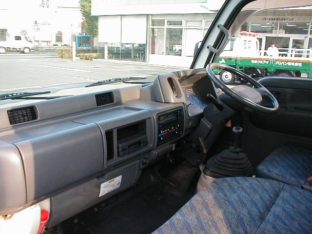 Isuzu () Elf H4F23:  