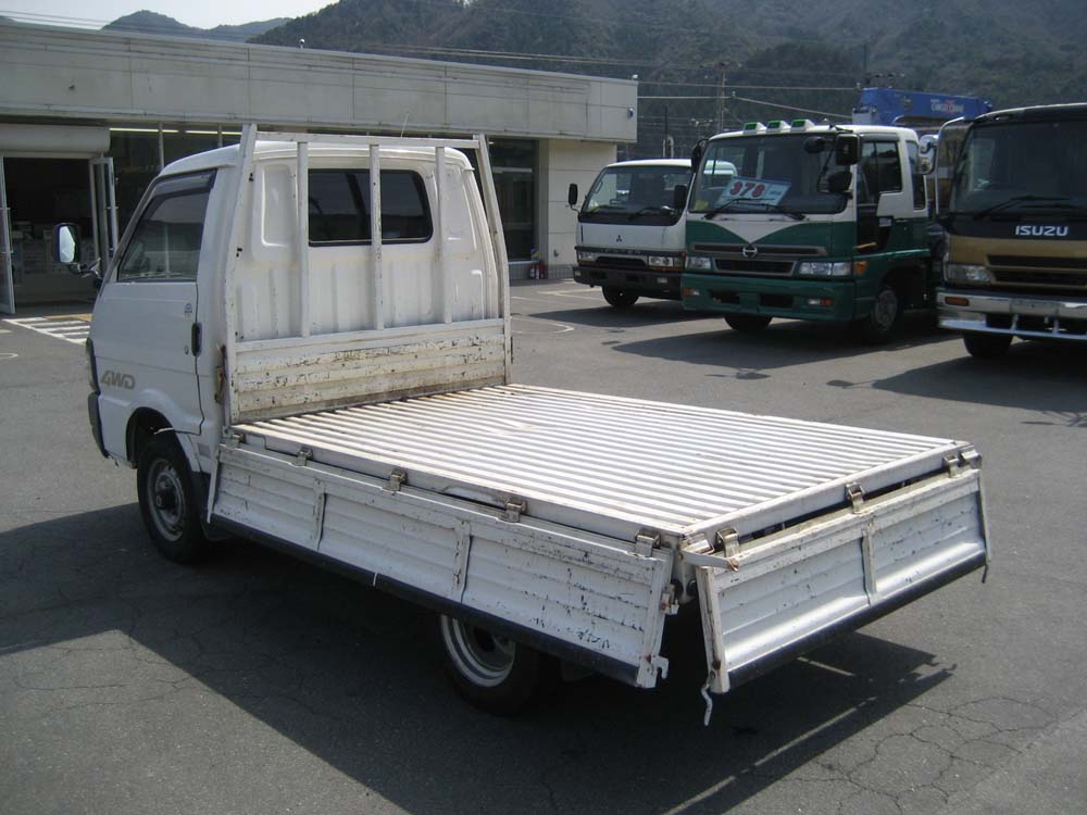 Mazda () Bongo SE88M:  
