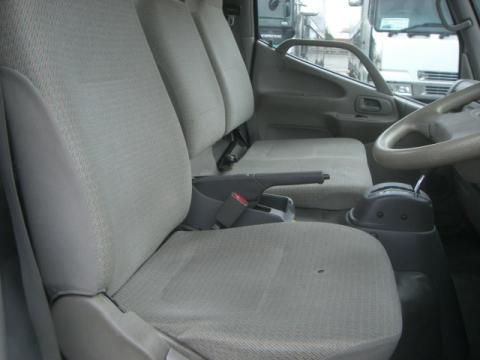 Toyota () ToyoAce XZU411:  