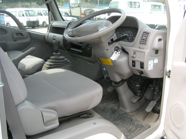 Toyota () ToyoAce XZU304 (XZU308):  