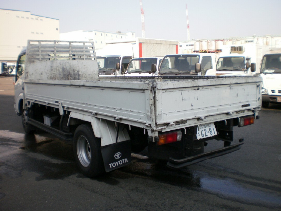 Toyota () Dyna XZU341:  