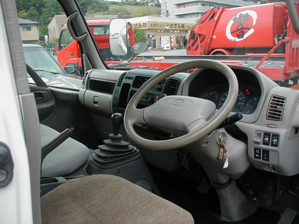 Toyota () Dyna XZU347 (double cab):  