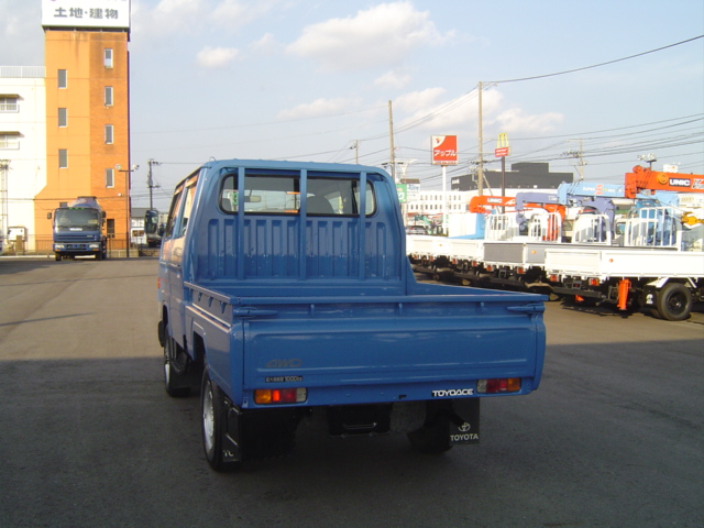 Toyota () Toyo Ace LY152 (Double Cab):  