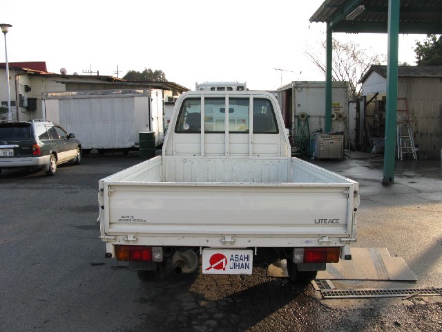 Toyota () Lite Ace  Truck (KM75):  