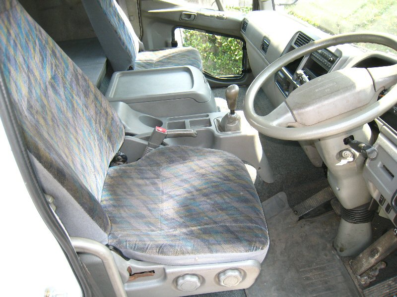 MMC Mitsubishi () Fuso Fighter FK61HK (FL, HM, FH, HKZ, FJ):  