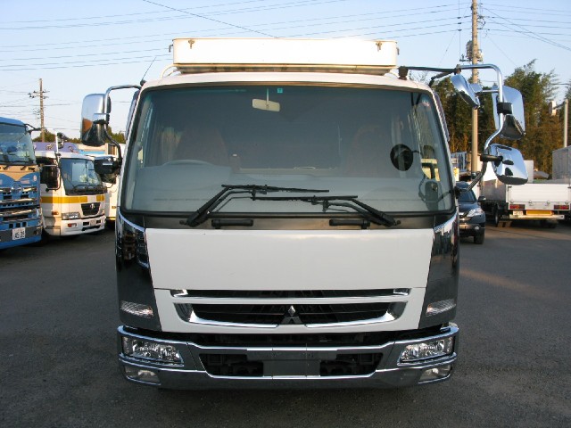 MMC Mitsubishi () Fuso Fighter FK61F:  