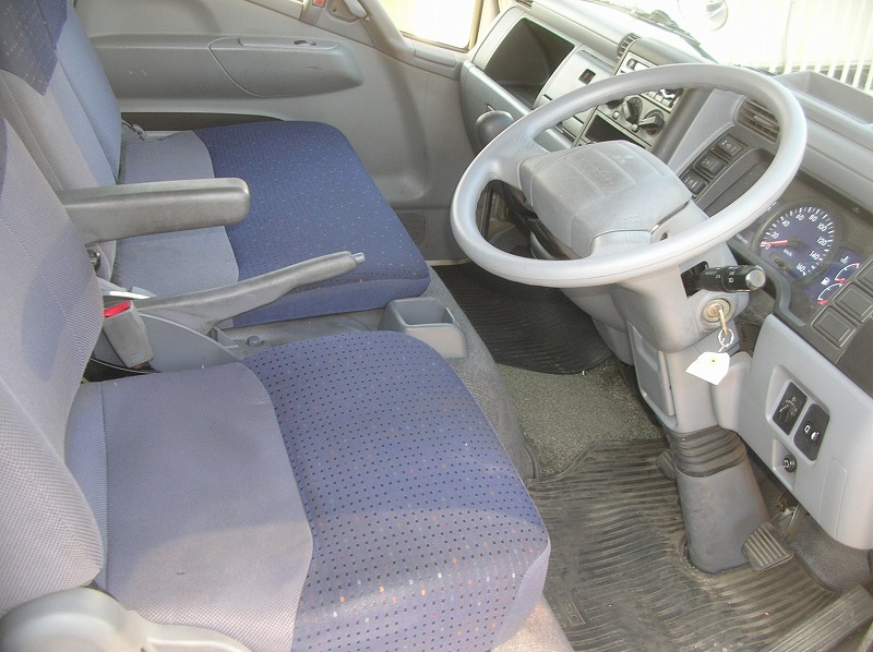 MMC Mitsubishi () Canter FE70DB (D):  