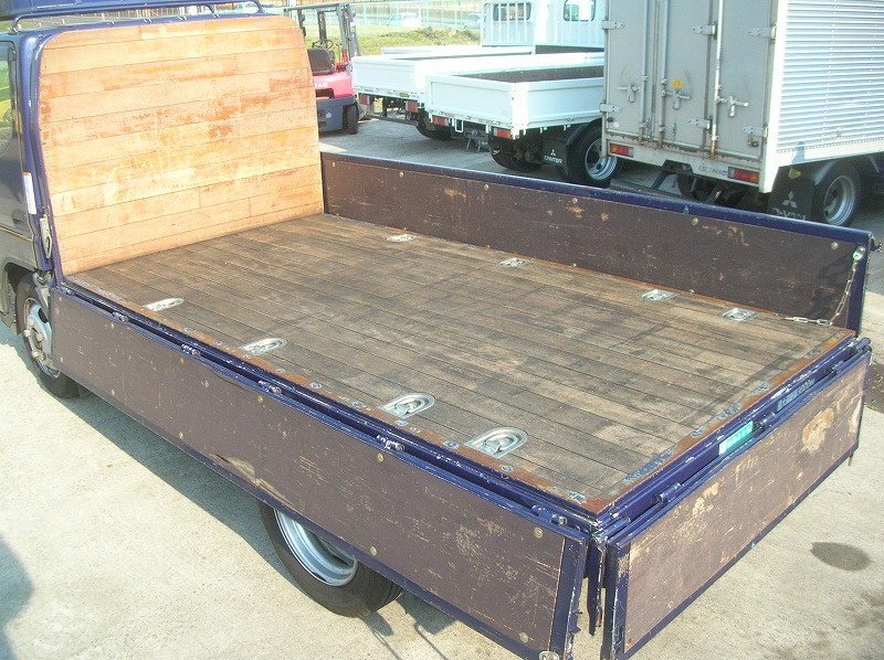 MMC Mitsubishi () Canter FE70DB (D):  