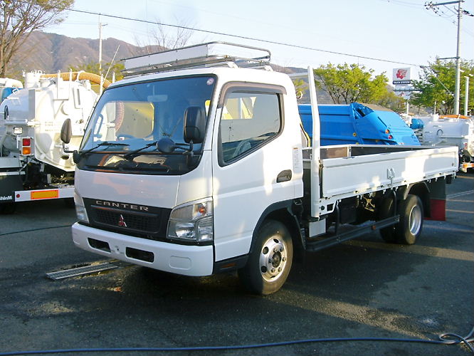 MMC Mitsubishi () Canter FE83DEN (FE83CE):  