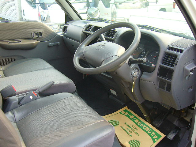 MMC Mitsubishi () Delica SK82TM:  