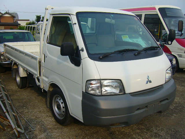 MMC Mitsubishi () Delica SK82TM:  