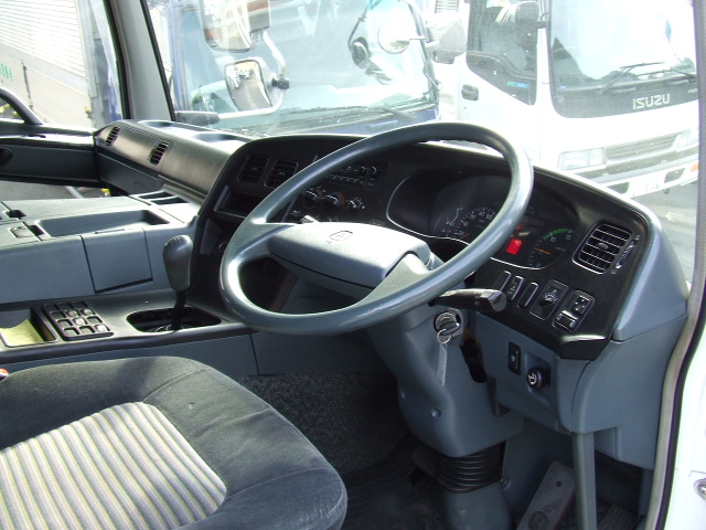 MMC Mitsubishi () Fuso Super Great FU517NY:  