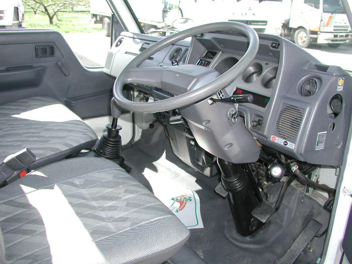 Toyota () Dyna BU66:  