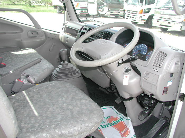 Toyota () Dyna BU301 (BU420):  
