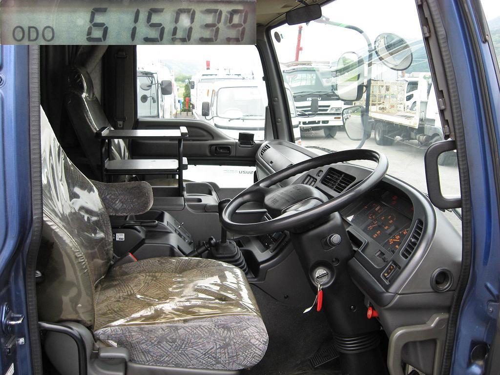 Isuzu () Giga EXR52D3:  