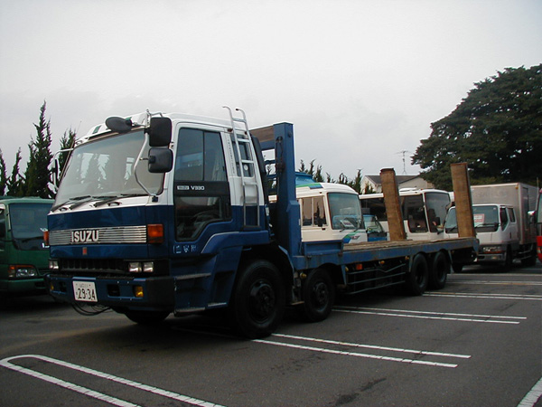 Isuzu () Truck CXH19U:  
