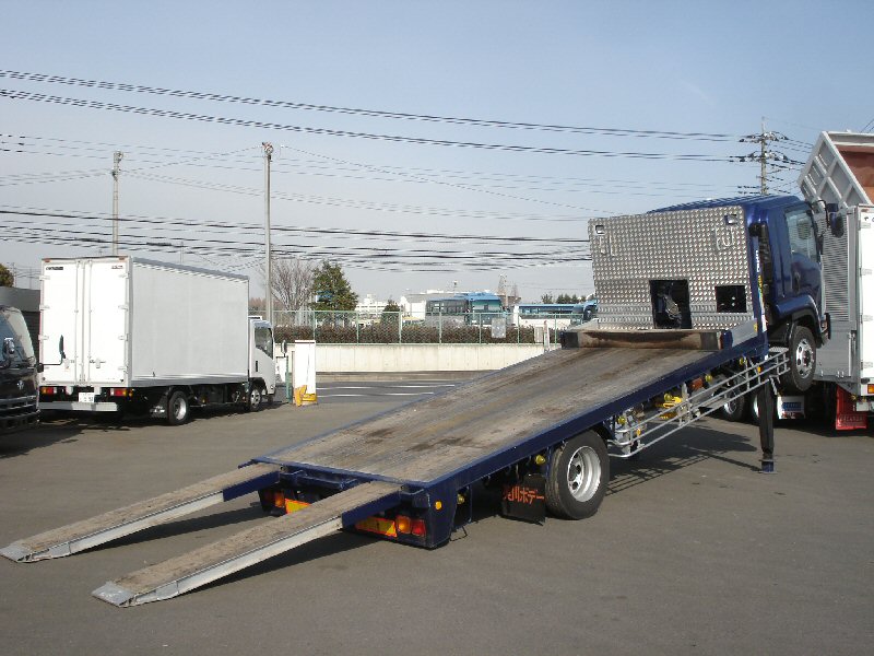 Isuzu () Forward FTR34:  