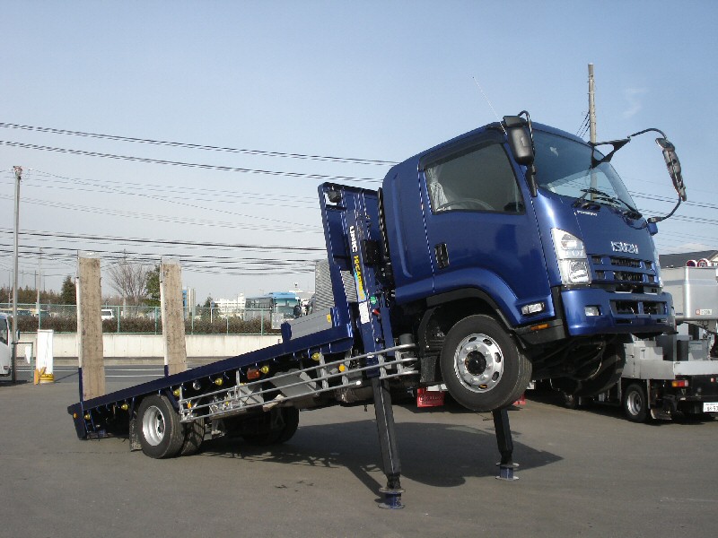 Isuzu () Forward FTR34:  