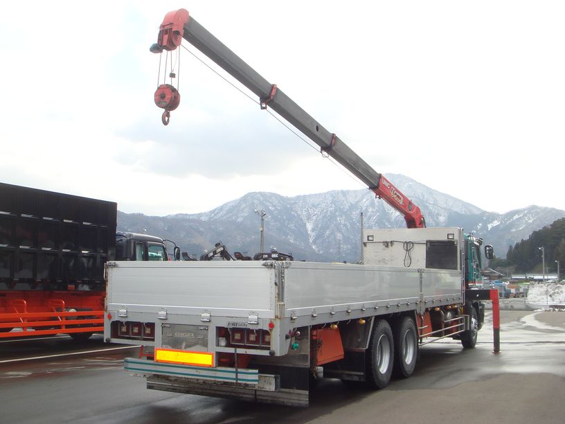 Isuzu () Gigamax CYY51V4J (CYY51V5):  