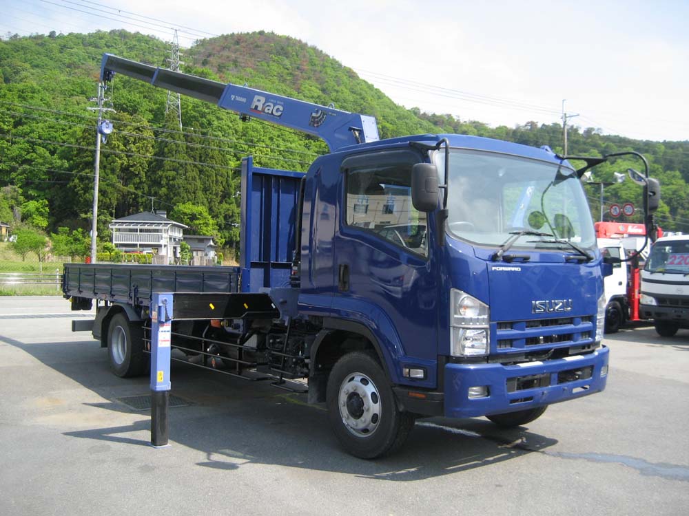 Isuzu () Forward FTR34:  