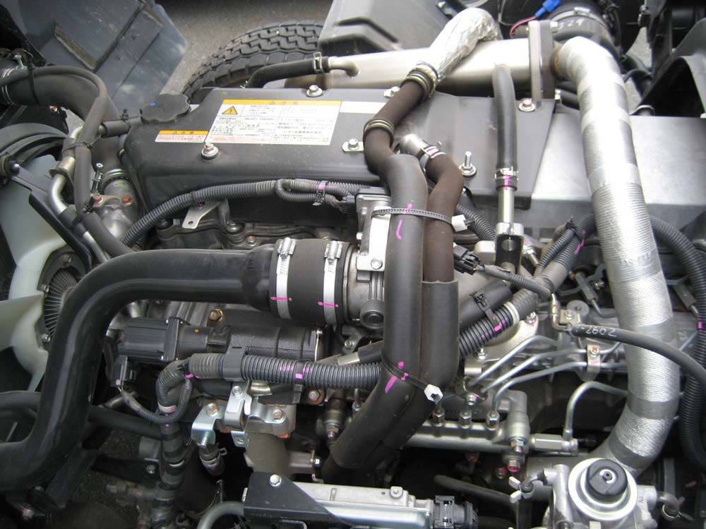 Isuzu () Forward FTR34:  