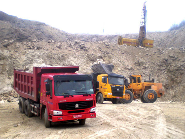 Sinotruk () HOWO:  