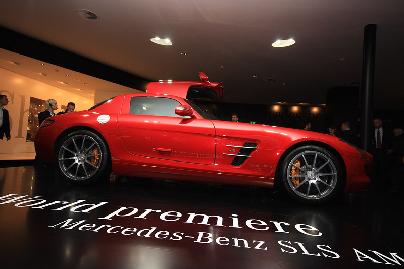 Mercedes Benz () SLS AMG (C197):  
