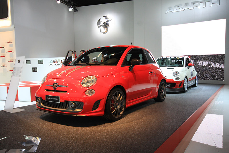 FIAT () Abarth 695 Tributo Ferrari:  