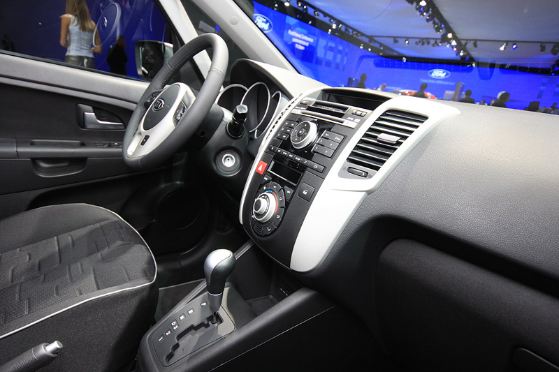 Kia () Venga I (YN):  