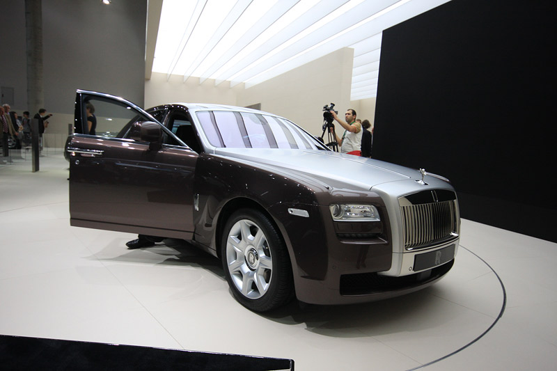 Rolls-Royce (-) Ghost, 2009-:  