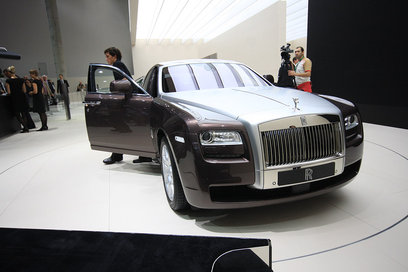 Rolls-Royce (-) Ghost, 2009-:  